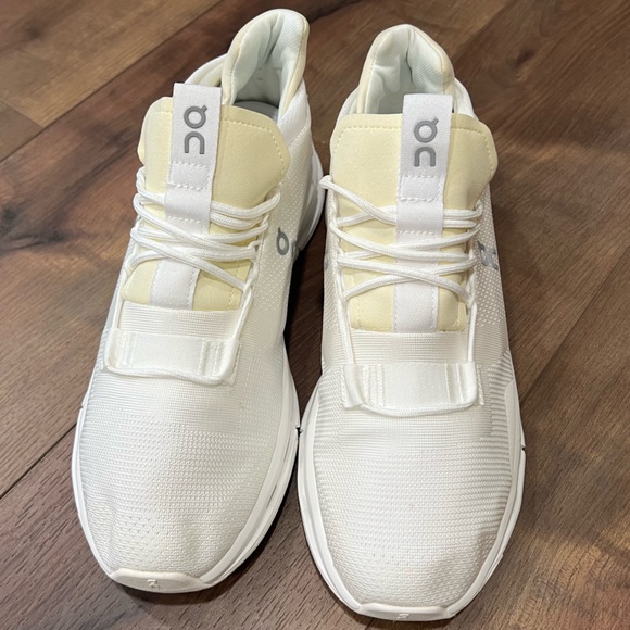 NWT White On Cloud Running, EUR 43🤍 Men 9.5/10, Women 10.5/11 - Picture 2 of 9